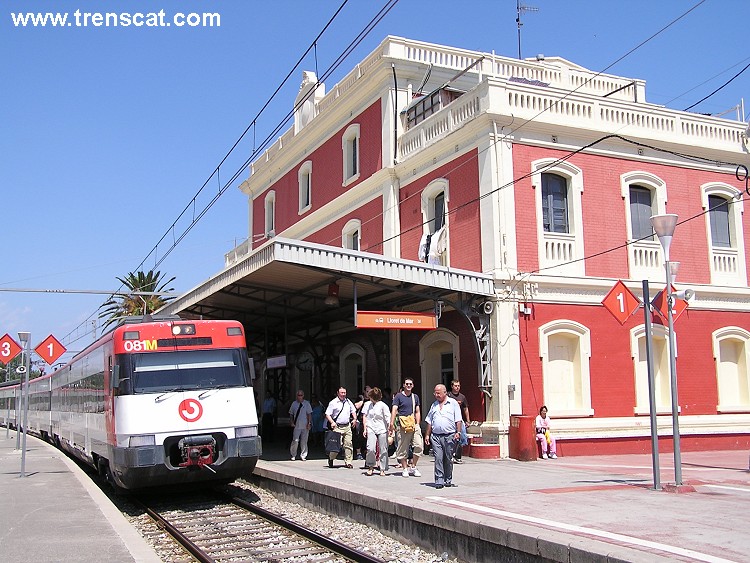 http://www.trenscat.com/renfe/images/linia01/P8130155.jpg