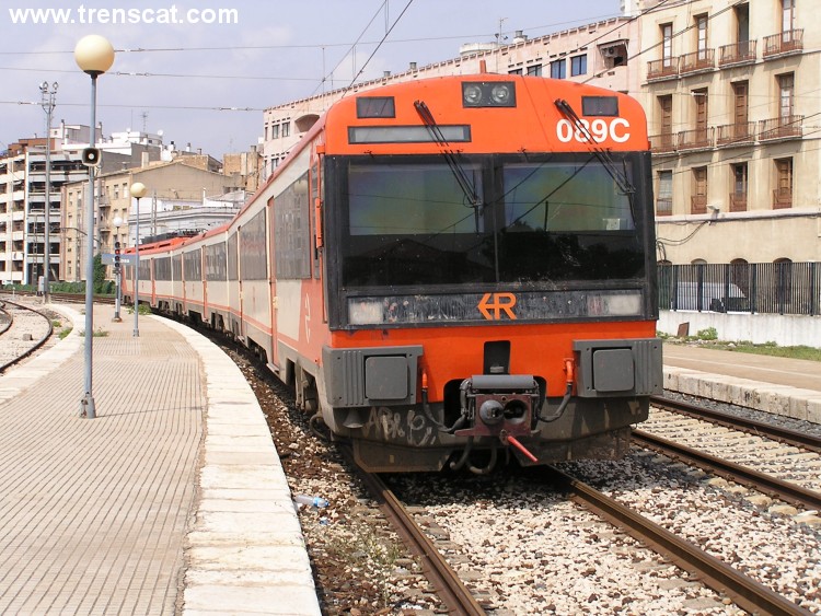 http://www.trenscat.com/renfe/images/linia06/P9080136.jpg